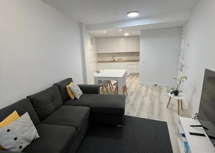 Venerable Carabantes Centro Con Garaje Soria